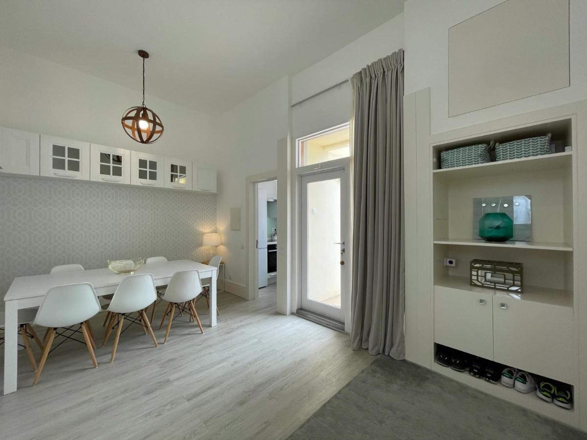Beautiful Penthouse Apartment With Terrace - 4 Minute Walk To The Beach 트로이아 외부 사진